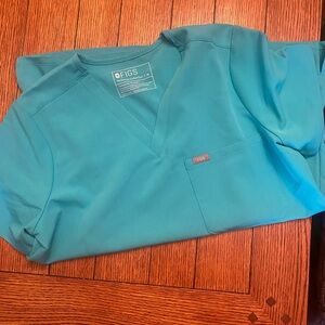 Figs Catarina One-Pocket Scrub Top